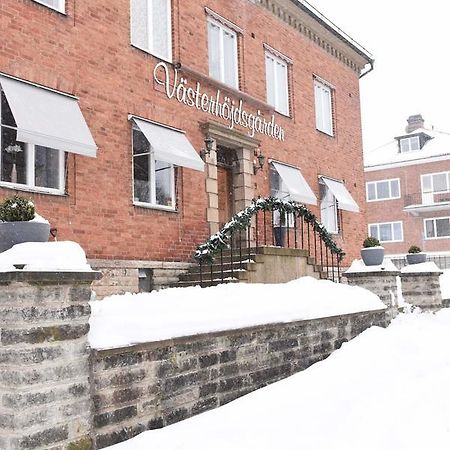 Vaesterhoejdsgarden Skövde Exterior foto